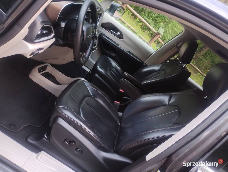 Chrysler Pacifica 2022 38 Warszawa