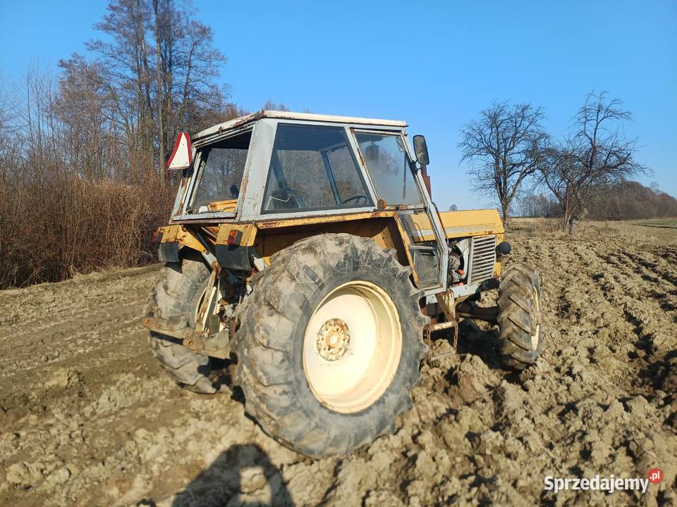 Ursys 385a 4x4 zetor 8045 Czarna