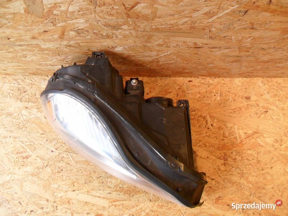 Volvo XC90 C 2010 xenon prawy Nowy Tomyśl