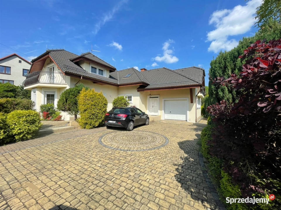 sprzedaży domu wolnostojącego 250m2 Skoczów sprzedam