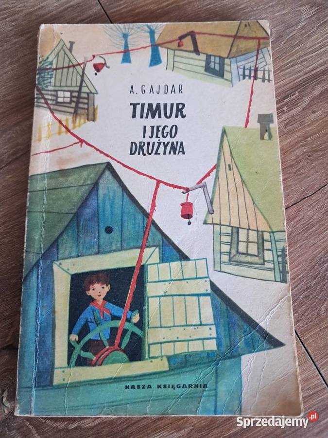książka z 1967r timur i jego drużyna Arkady Sandomierz