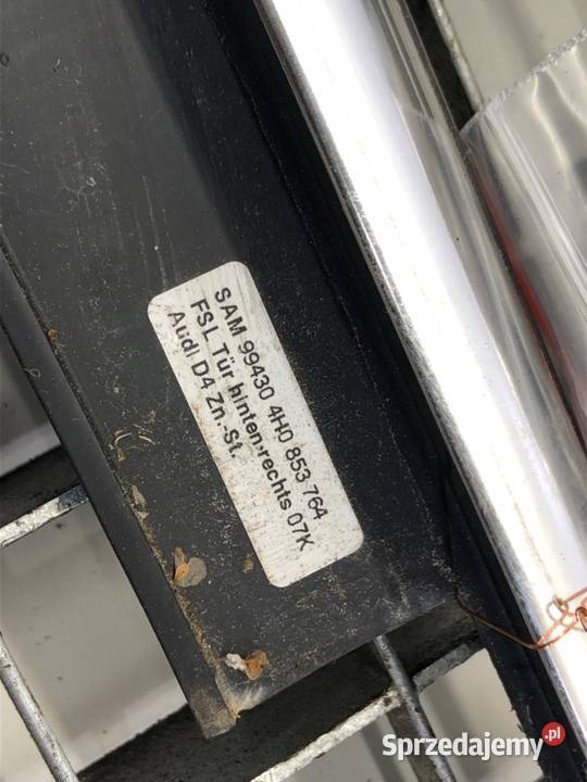 LISTWA ZGARNIAJĄCA TYŁ PRAWA CHROM AUDI A8 D4 osobowe podkarpackie sprzedam