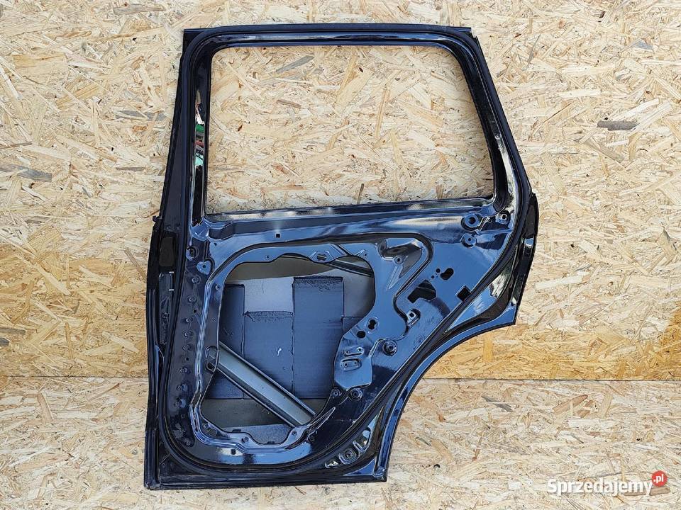 BMW X5 G05 DRZWI PRAWE TYŁ TYLNE ORYGINAŁ Drzwi Przemęt sprzedam