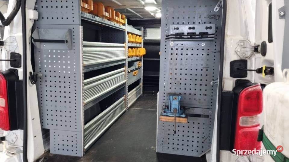 Store van zabudowa serwisowa warsztatowa Żółwin