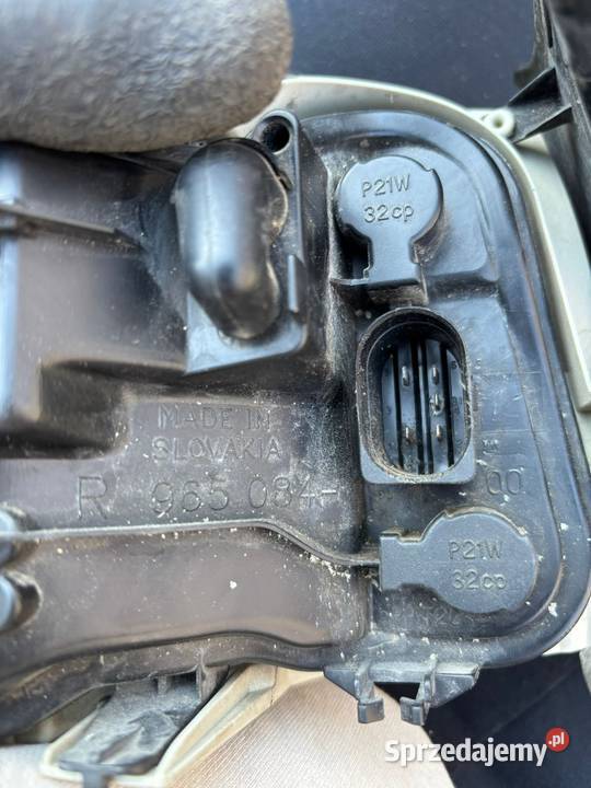 Zewnętrzna prawa tylna lampa audi a4b7 sedan osobowe Świątniki Górne