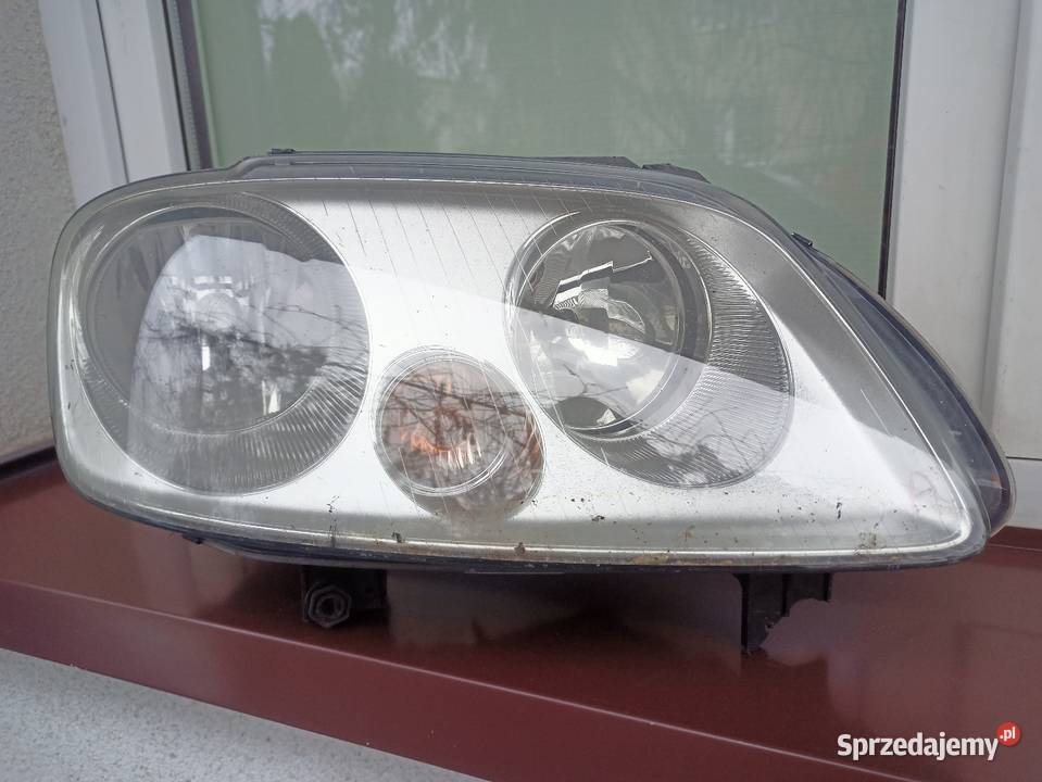 VW Touran 1T0 lampa przednia prawa reflektor Sieradz