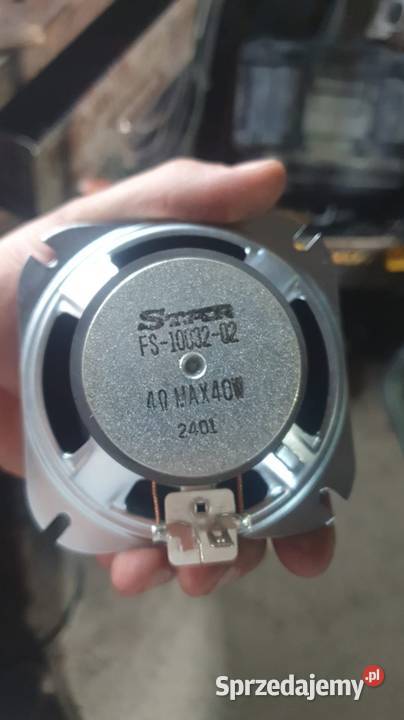 Radio samochodowe z głośnikami