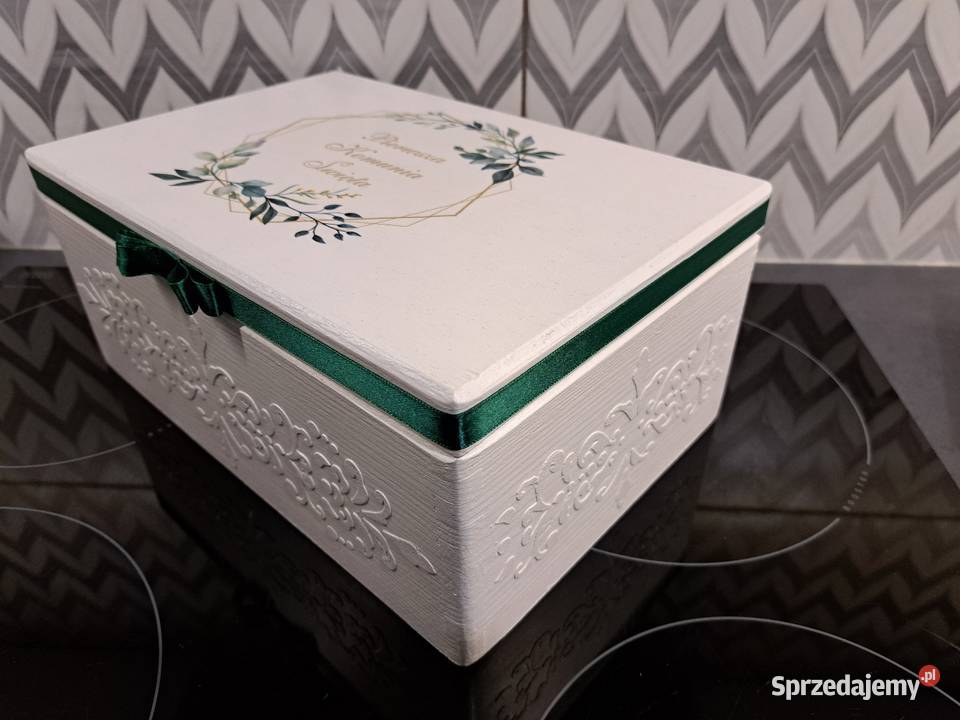 Kuferek komunijny personalizowany wianek