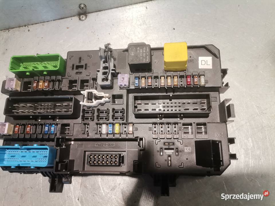 OPEL ASTRA III H SKRZYNKA BEZPIECZNIKÓW 13180775 małopolskie Nowy Sącz