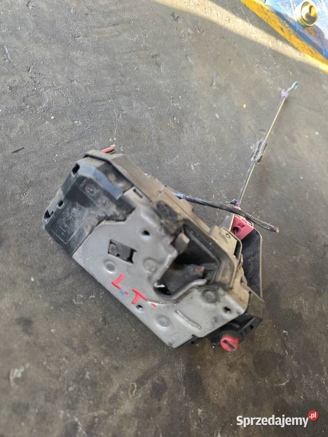 zamek tył lewy opel astra h 13210738 osobowe Pozostałe Iława
