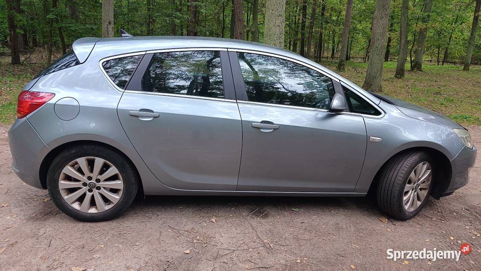 Opel Astra J 2010r benzyna Astra Siedlce