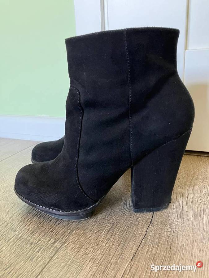 Czarne botki kozaki Zara Trafaluc zamsz 39 Kozaki Rzeszów
