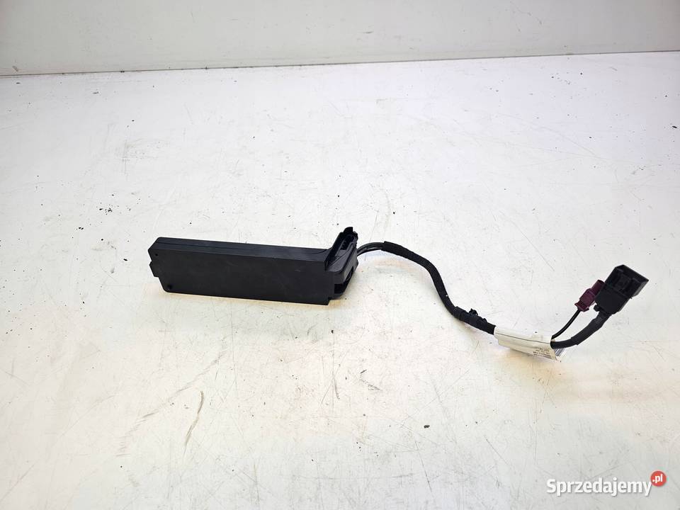 UCHWYT PODSTAWA TELEFONU AUDI Q5 8R 8R0971178B osobowe Przystajń