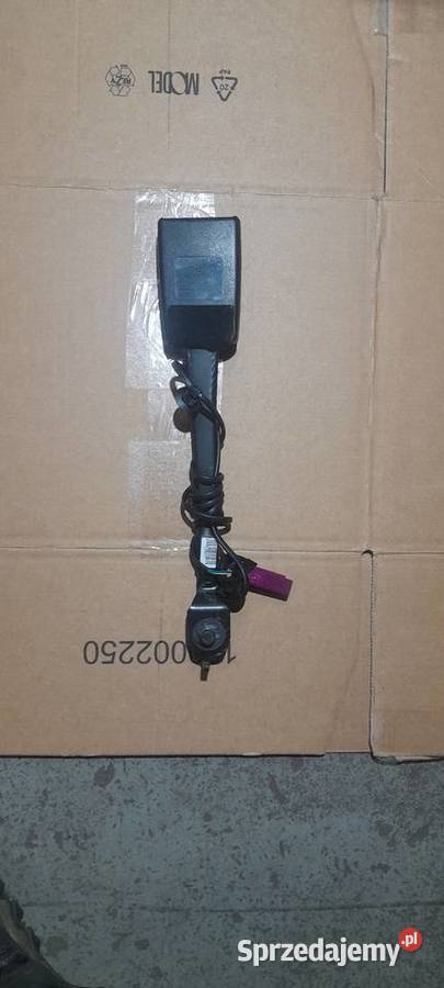 Sprzedam Klamra pasa przedniego i lewego pasa Dobiegniew sprzedam