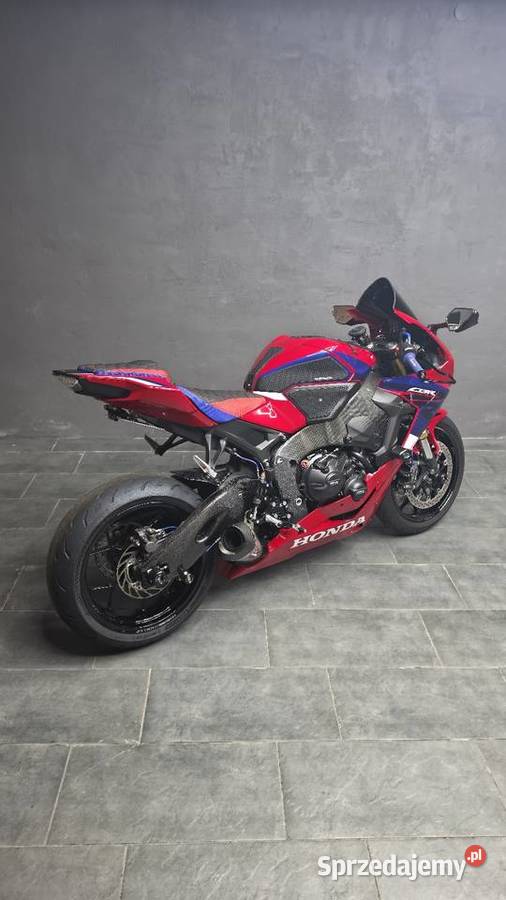 Honda Cbr 1000RR 2023 Doinwestowana Carbon nie Przystajń