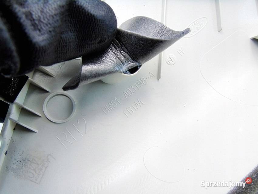 OBUDOWA SŁUPKA PRAWA FOCUS 3 KOMBI BM51A03198A Sosnowiec