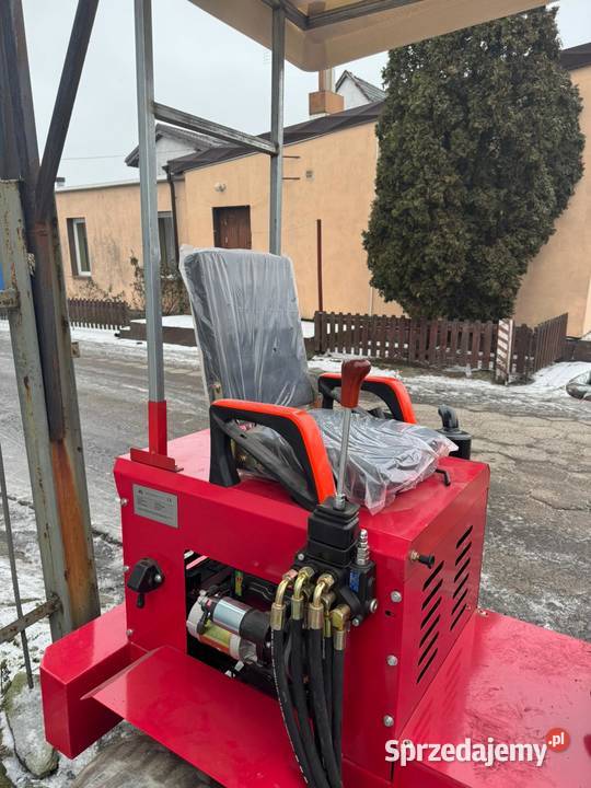 MINI ŁADOWARKA TORO B 904 DIESEL sprzedam