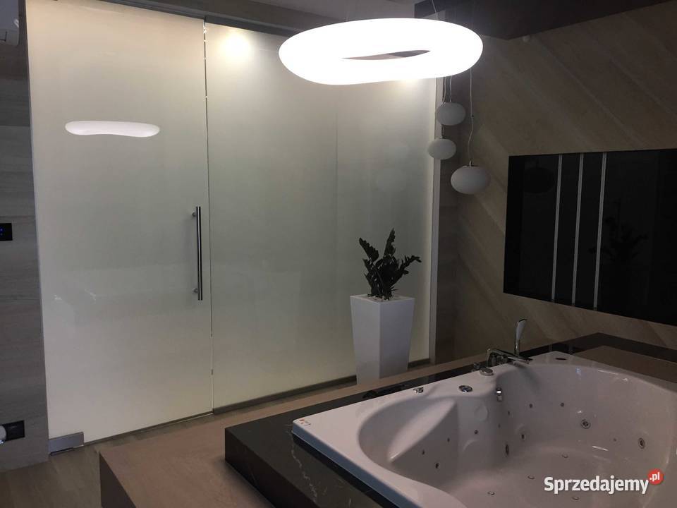 Nowoczesne Ścianki Szklane z inteligentną folią Poznań usługi budowlane