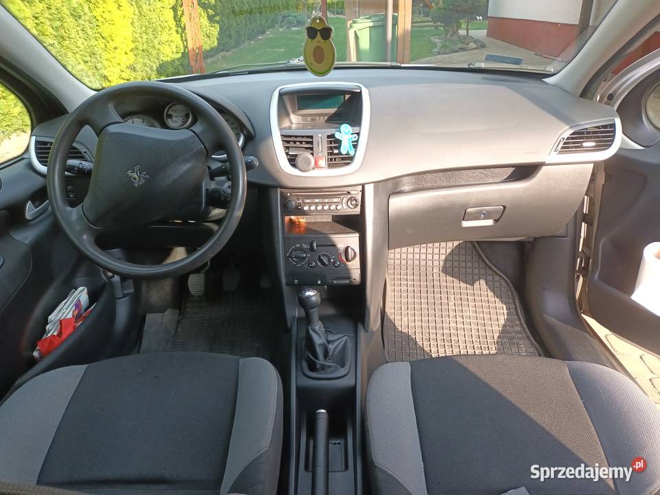 Peugeot 207 14 benzyna Samochody osobowe