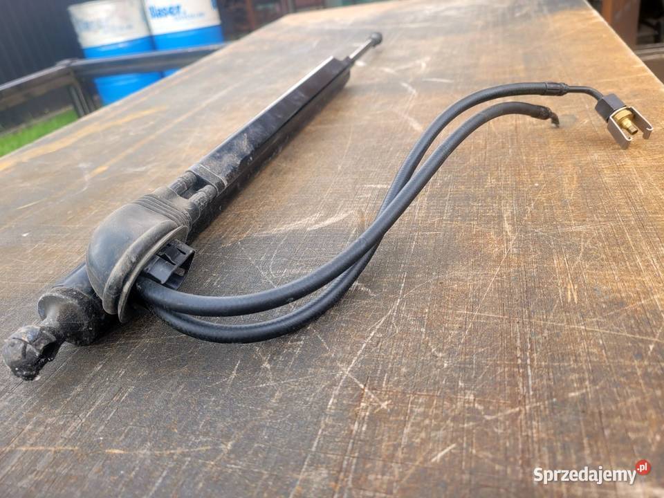 Siłownik klapy Opel Insignia kombi hydrauliczny Jeżowe