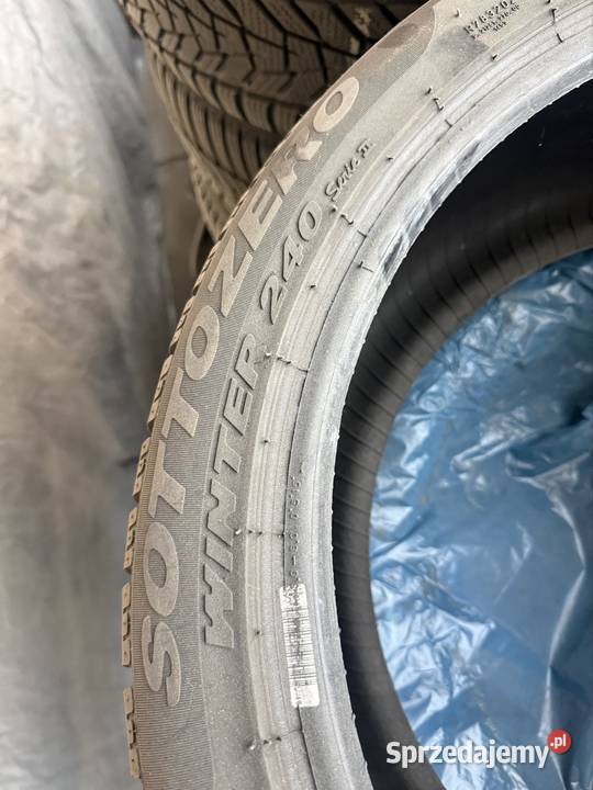 Opona zimowa Pirelli Sottozero Winter 240seria