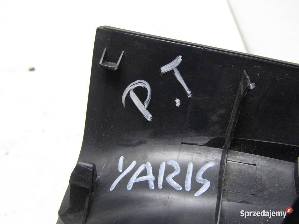 LISTWA OSŁONA PROGU PRAWY TYŁ TOYOTA YARIS III osobowe
