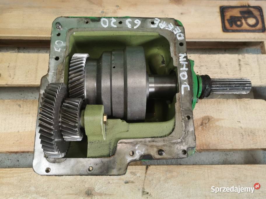Kosz przedniego napędu John Deere 6220 Wilkowo sprzedam