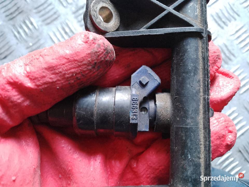 Listwa wtryskowa Renault Scenic I 16 B 866313 Niwka
