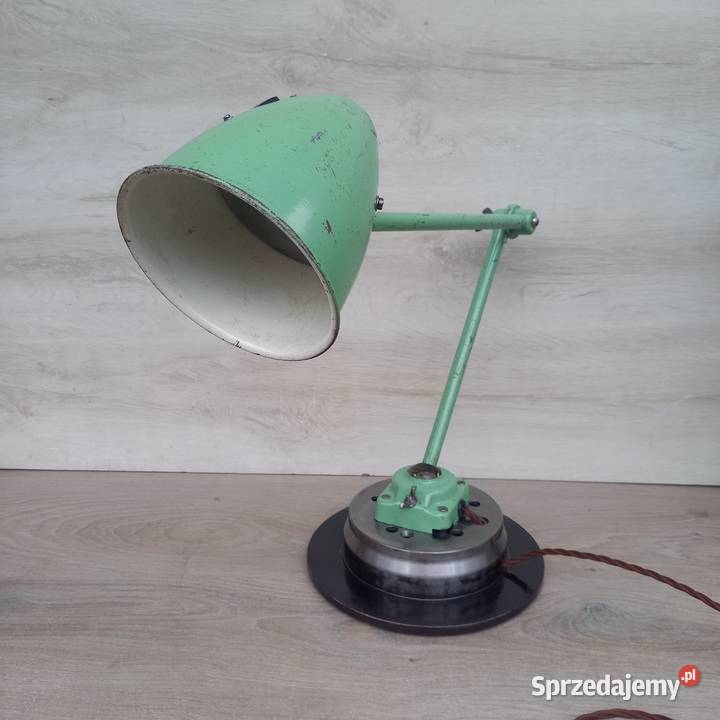 Zielona lampa warsztatowa lampa lata 60te PRL Warszawa sprzedam