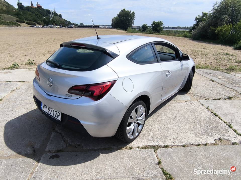 Opel Astra J GTC 14 Turbo 120HP światła przeciwmgielne Płock sprzedam