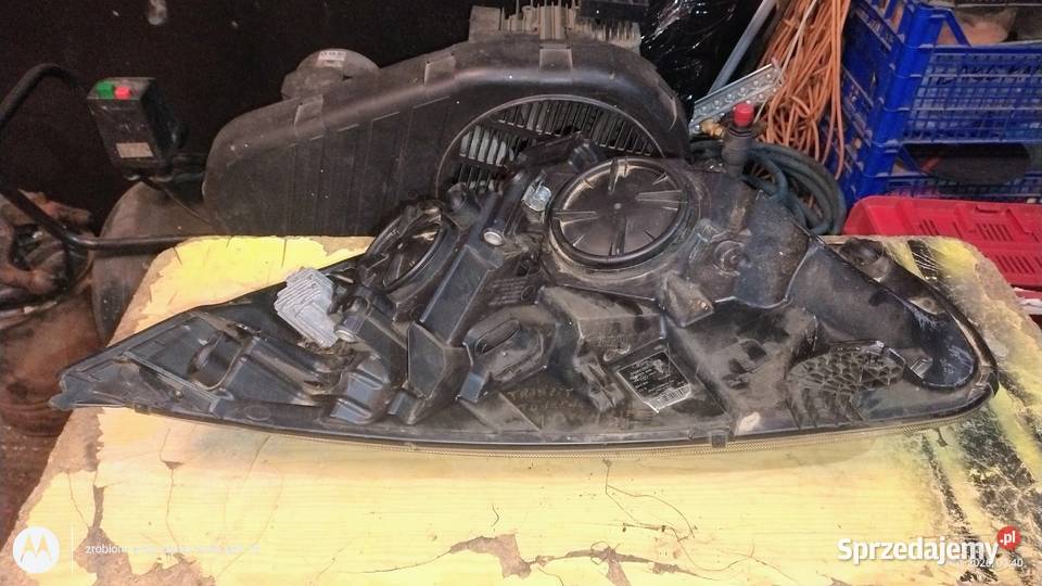 Reflektor lampa prawy przód Ford Transit custom Lubin