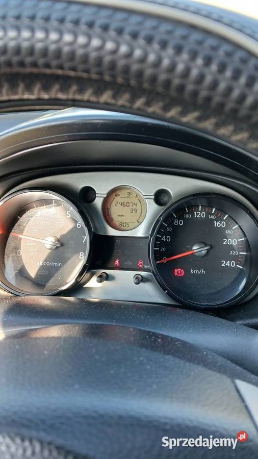 Sprzedam Nisana 16 benzyna