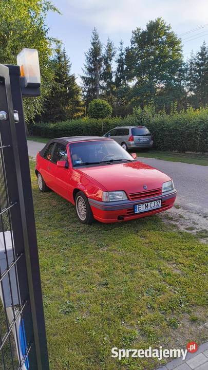 Opel Kadett Bertonne cabrio youngtimer benzyna łódzkie Tomaszów Mazowiecki