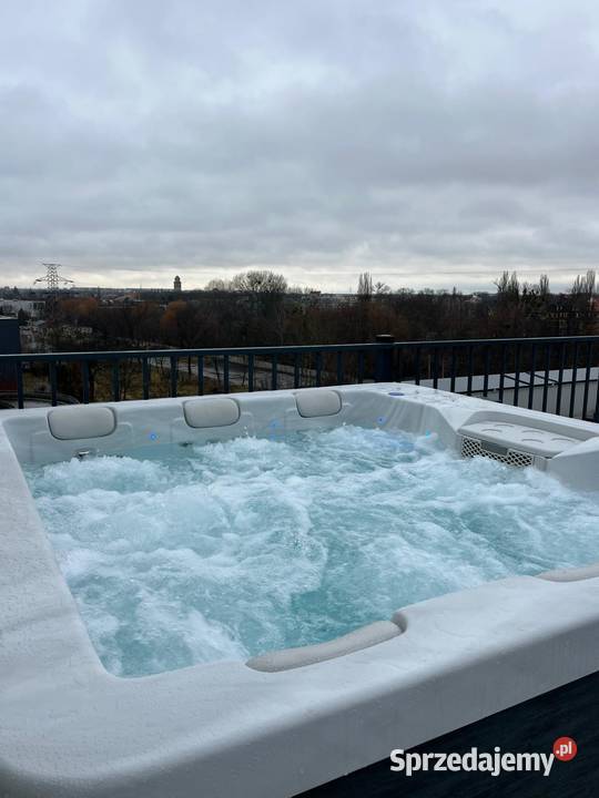Jacuzzi 6osobowe promocja 10 55 dysz potrójna Baseny Oświęcim