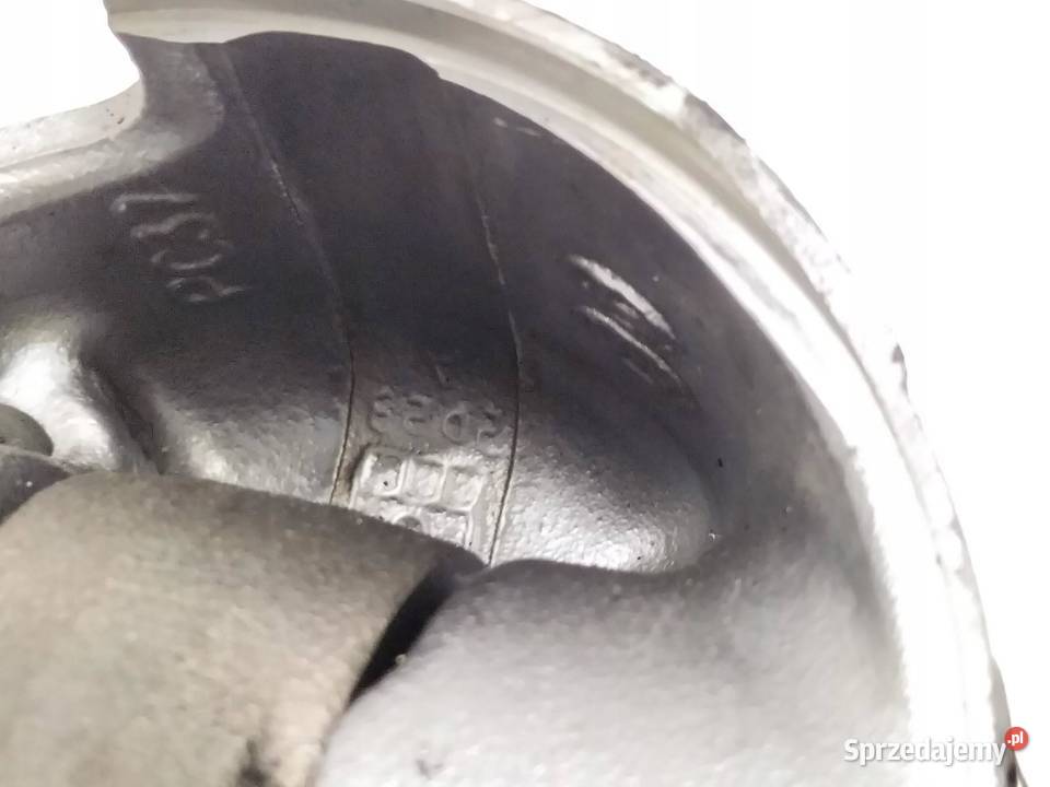 TŁOK KORBOWÓD 17 CRDI Kia Sportage III 20102015 świętokrzyskie