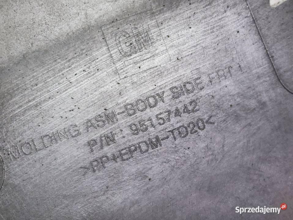 Listwa Drzwi Lewy Przód Opel Mokka X 2016 osobowe Listwy i nakładki Pleszew sprzedam