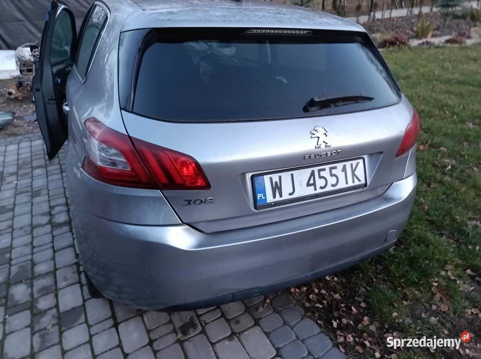 Peugeot 308 16 benzyna 2013r zarejestrowany w Warszawa sprzedam