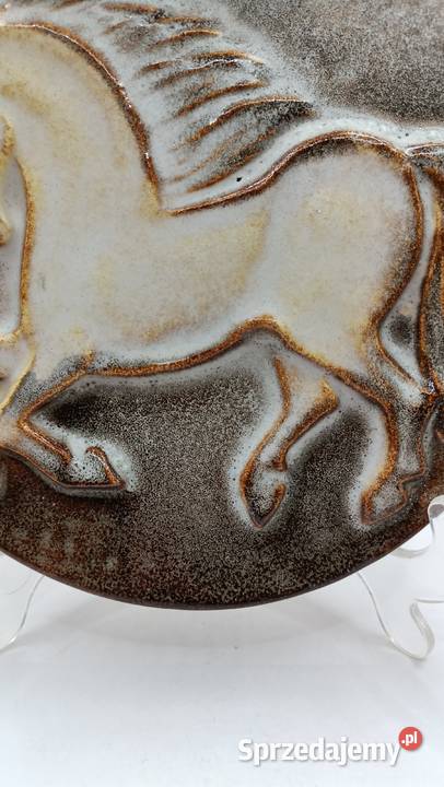 Ceramiczny kafel płaskorzeźba z motywem konia