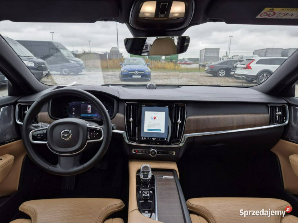 Volvo V90 Cross Country Komorniki