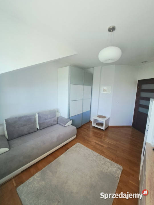 Dwupoziomowe mieszkanie z garażem 5 pokoi 141 m2 Liczba pokoi 5