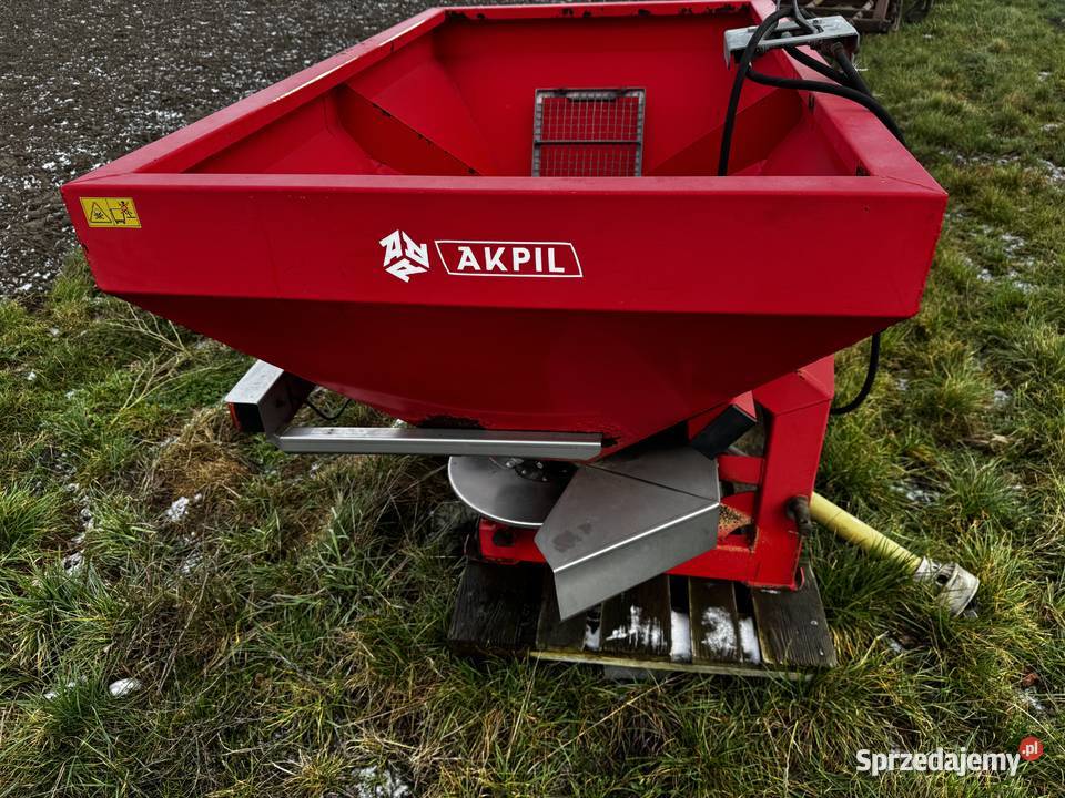 Rozsiewacz Akpil nieuszkodzony Ostrowy-Cukrownia sprzedam