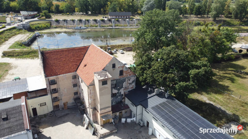 Kompleks budynków 6 Sierpnia w Puławach lubelskie Puławy