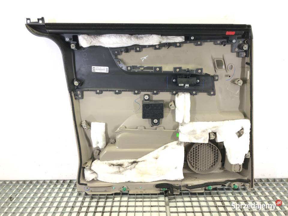 BOCZEK DRZWI TYŁ PRAWY TAPICERKA ROLETA HONDA