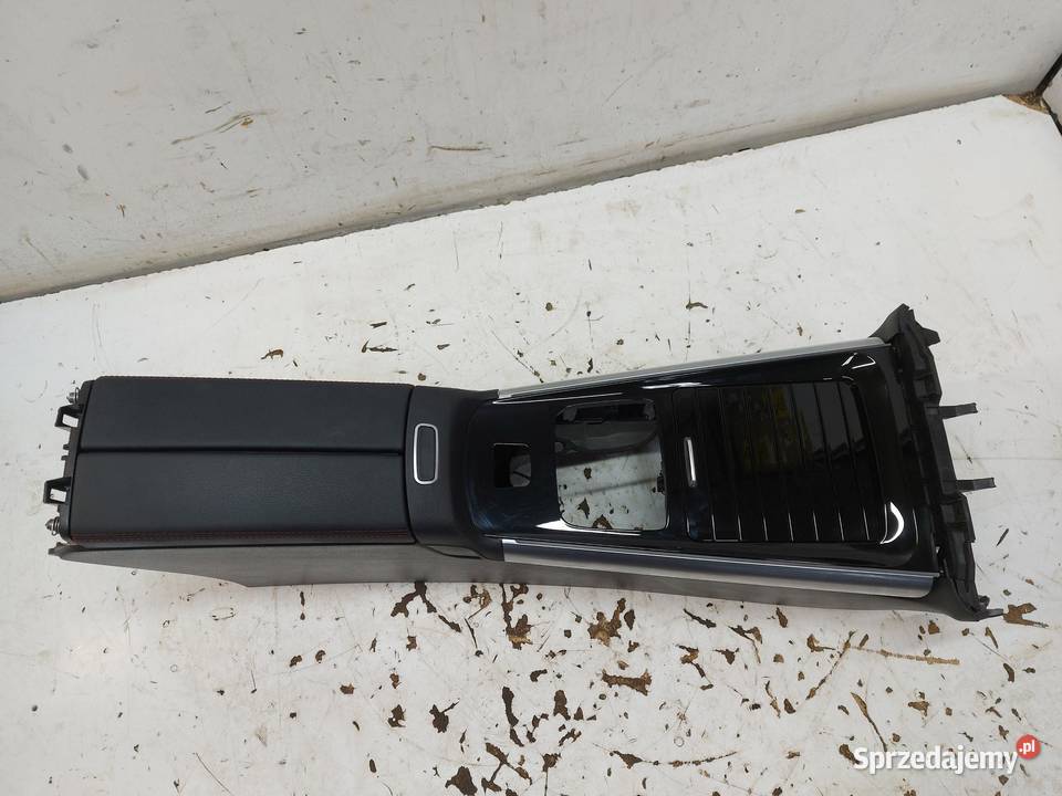 Mercedes EQA 250 W243 PODŁOKIETNIK TUNEL