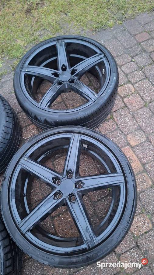 Felgi aluminiowe z oponami Raczyn