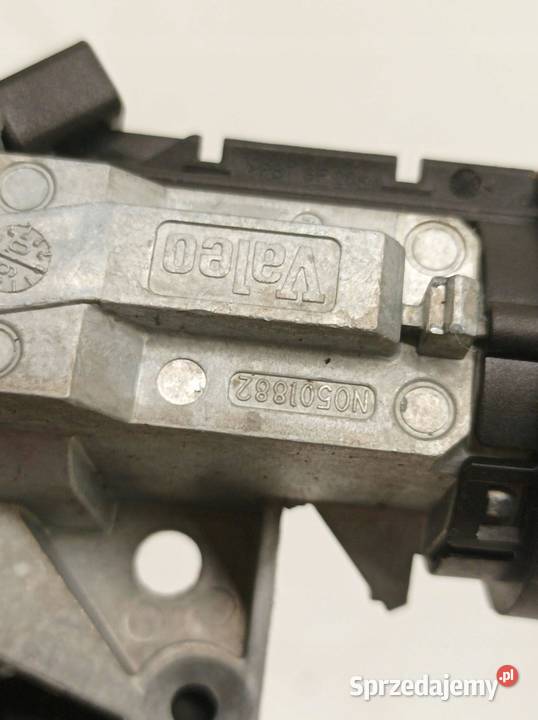 STACYJKA N0501882 Opel Zafira II 2005 B