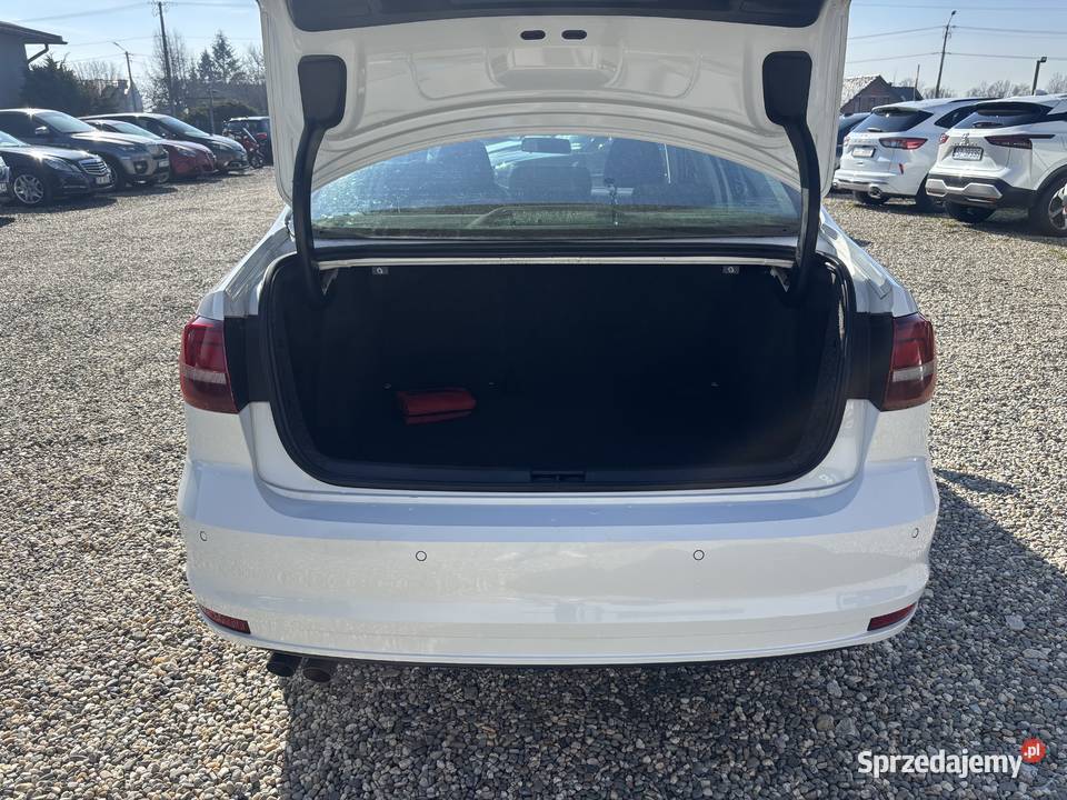 Volkswagen Jetta gniazdo AUX Samochody osobowe śląskie Paniówki