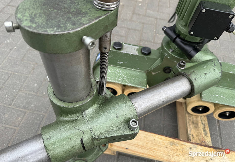 Posuw mechaniczny 4rolkowy