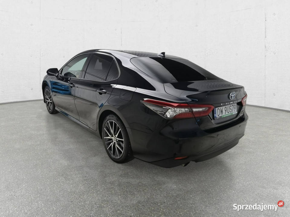 Toyota Camry IX 2018 2487cm3 Komorniki