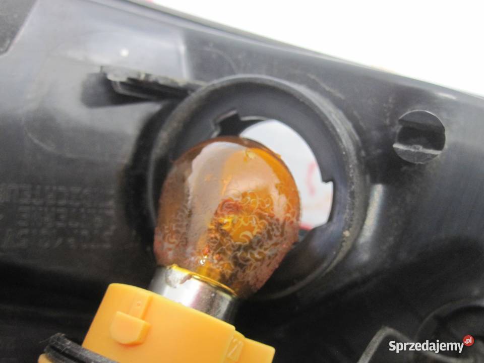 RENAULT MEGANE III CC 11r lampa lewa tył Kielce